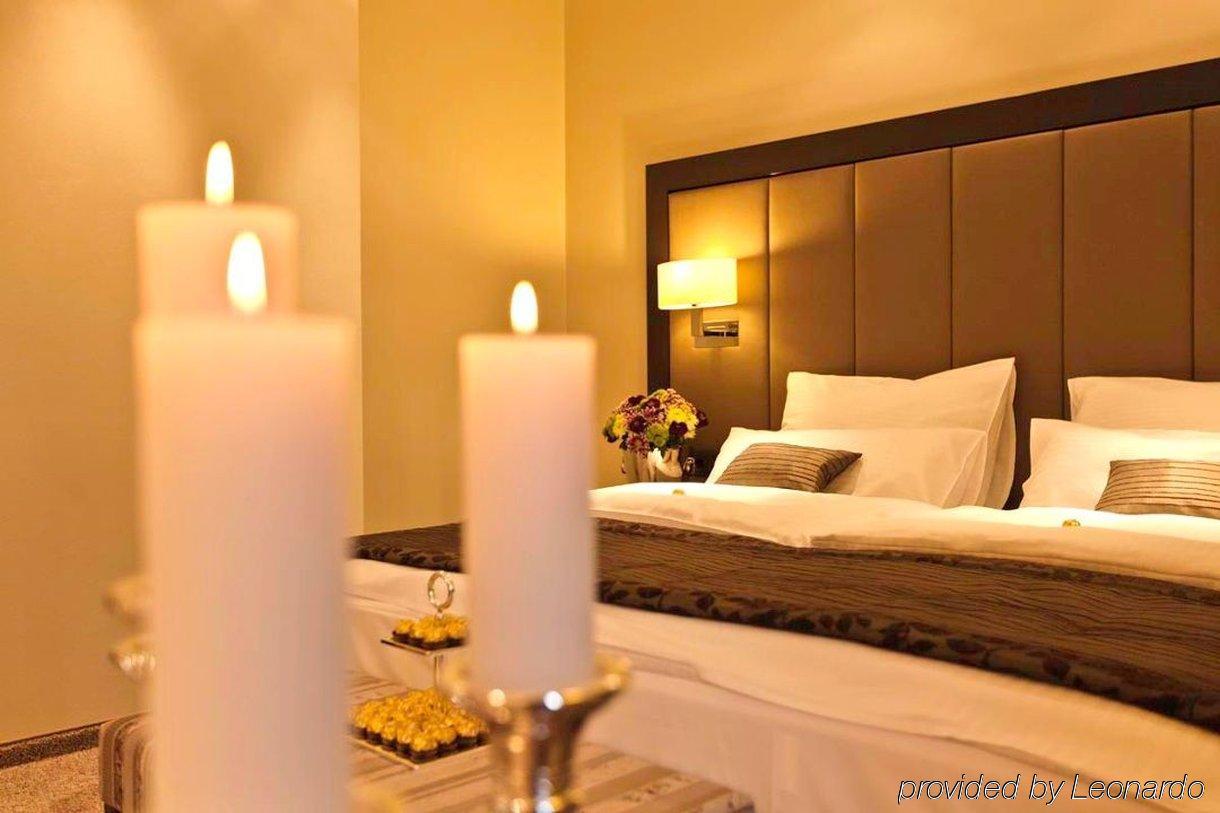 Hotel Favor Düsseldorf Dış mekan fotoğraf