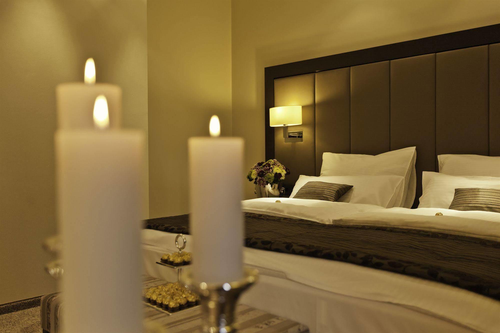 Hotel Favor Düsseldorf Dış mekan fotoğraf
