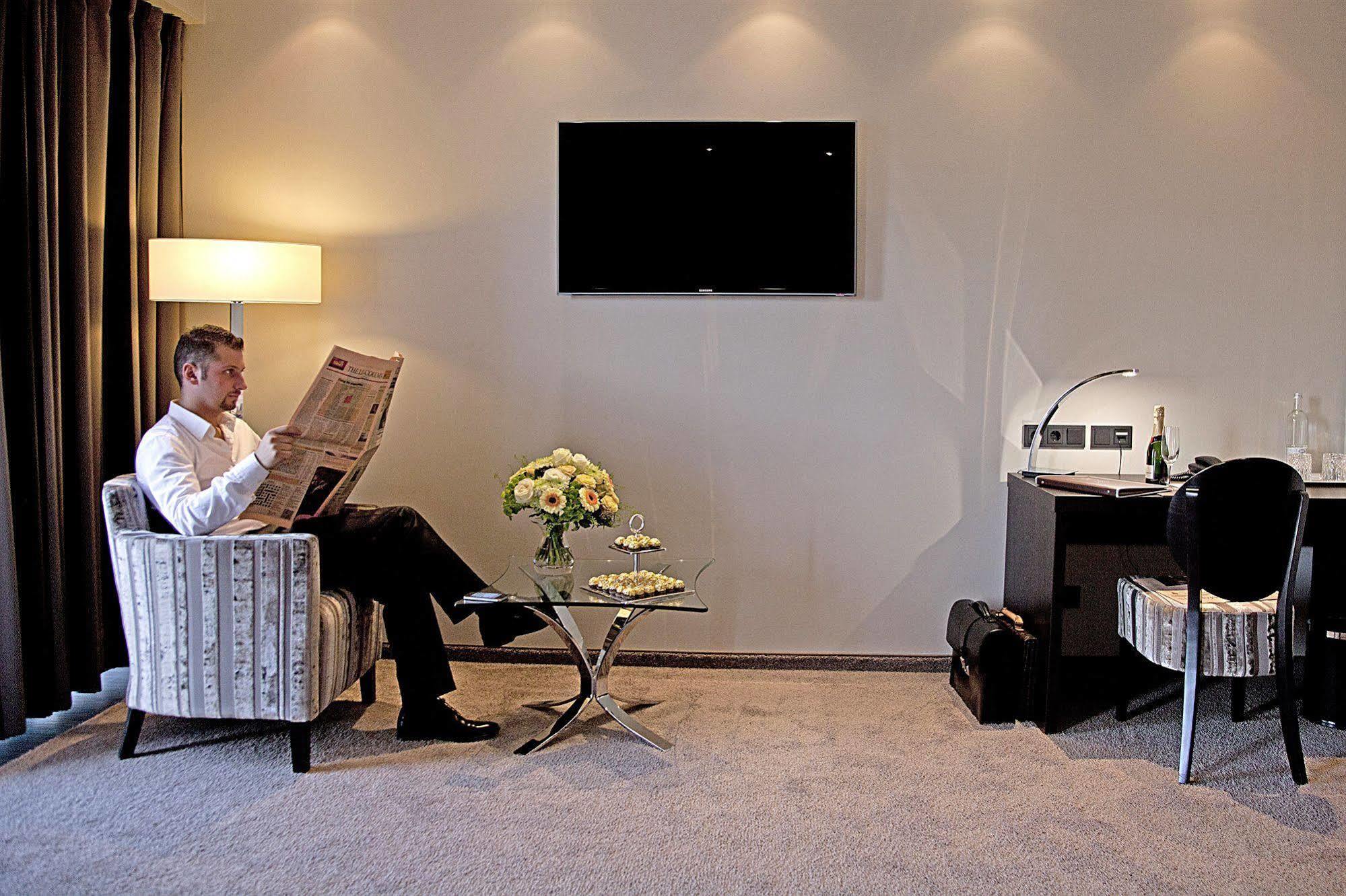 Hotel Favor Düsseldorf Dış mekan fotoğraf