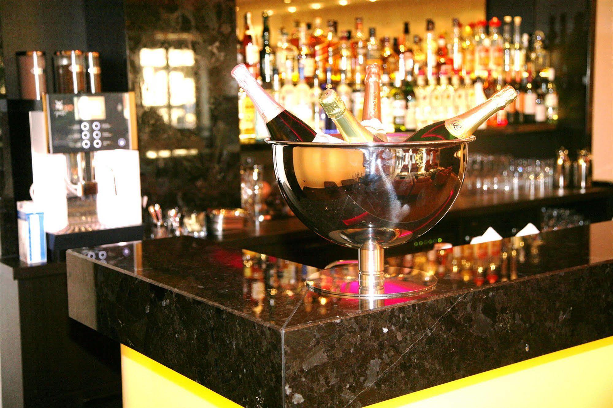 Hotel Favor Düsseldorf Dış mekan fotoğraf